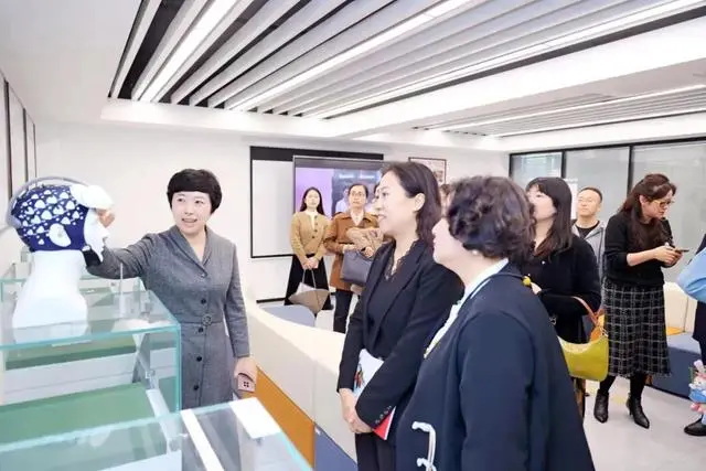 四川省总工会着力打造“人工智能+”女职工创新工作室联盟(图3)