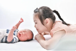 携程生育补贴政策实施一周年 550名员工子女获2750万元补贴(图3)