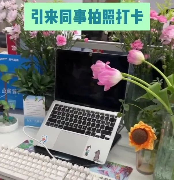 00后运动员展现松弛感与个性化特质,打破传统体育叙事模式(图4) 00后的松弛感,在奥运会具象化了